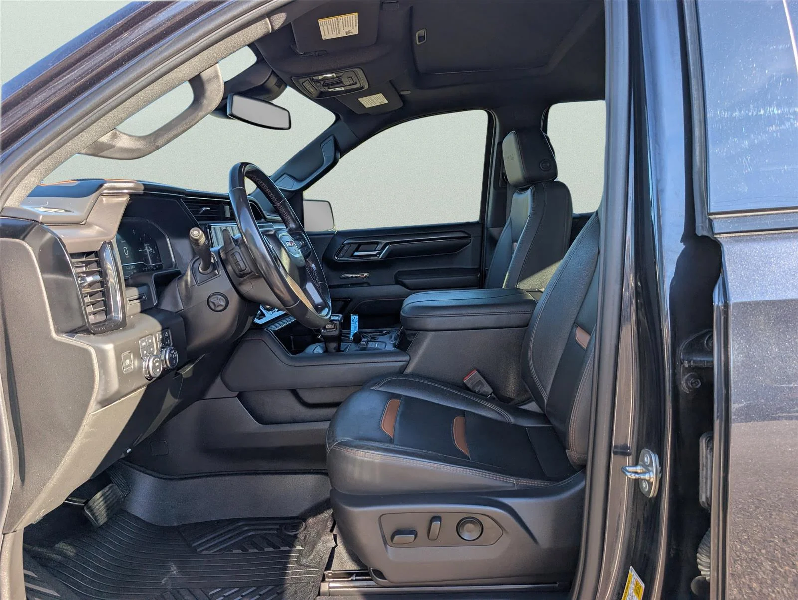 Used 2023 Titanium Rush Metallic GMC AT4 image 18