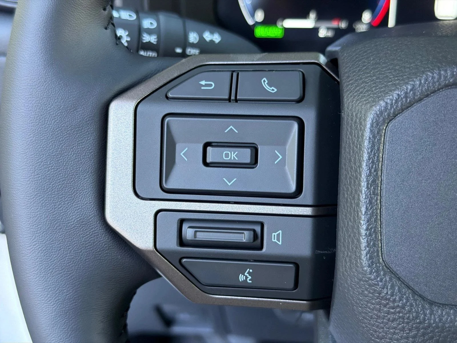 New 2027 Wind Chill Pearl Toyota Land Cruiser image 25