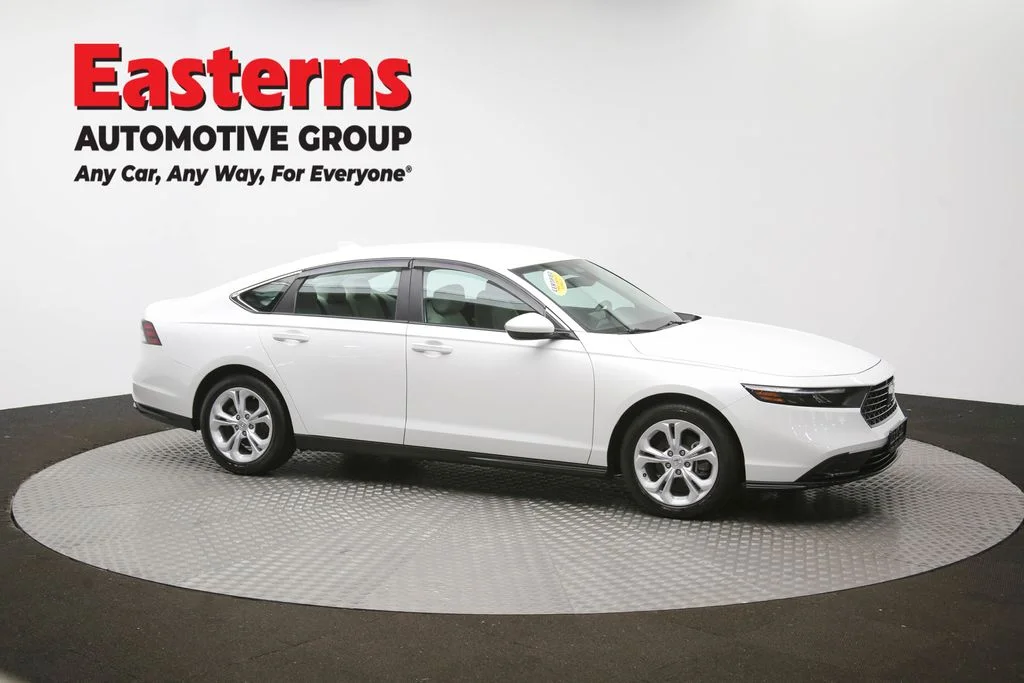 Used 2025 White Honda LX image 45