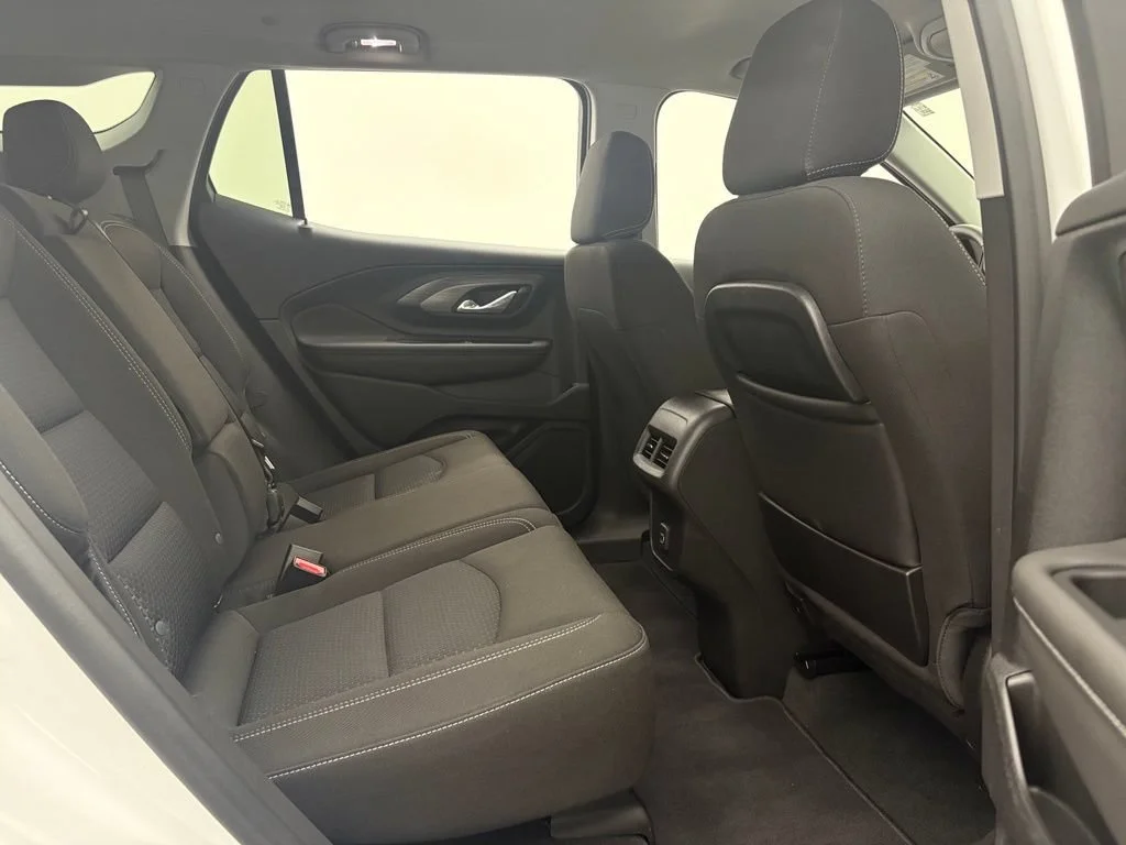 Used 2023 Summit White GMC SLE image 33