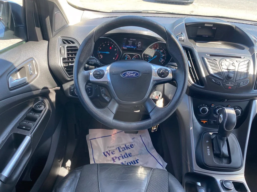 Used 2016 Silver Ford SE image 9