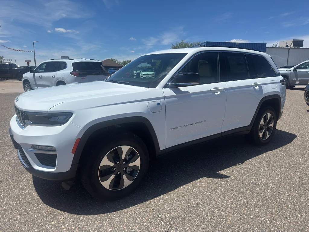 Used 2024 Bright White Clearcoat Jeep Limited image 2