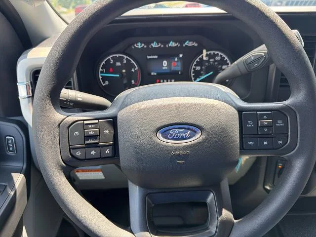 New 2026 Oxford White Ford F-350® XL image 46