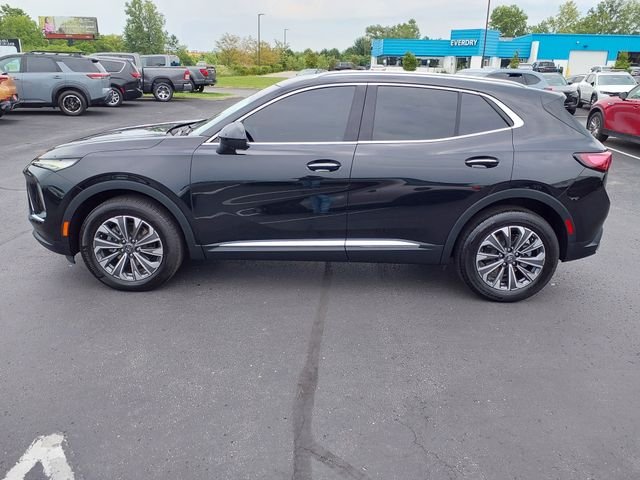 Used 2025 Black Buick Preferred image 5