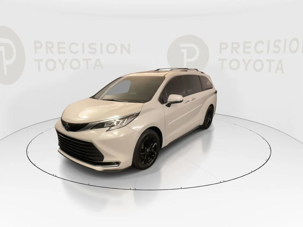 Used 2023 Wind Chill Pearl Toyota Limited image 8