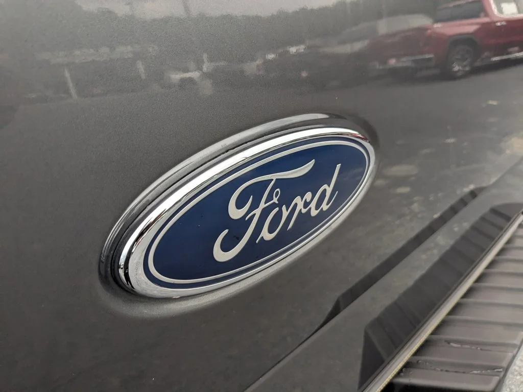 Used 2005  Ford XLT image 26