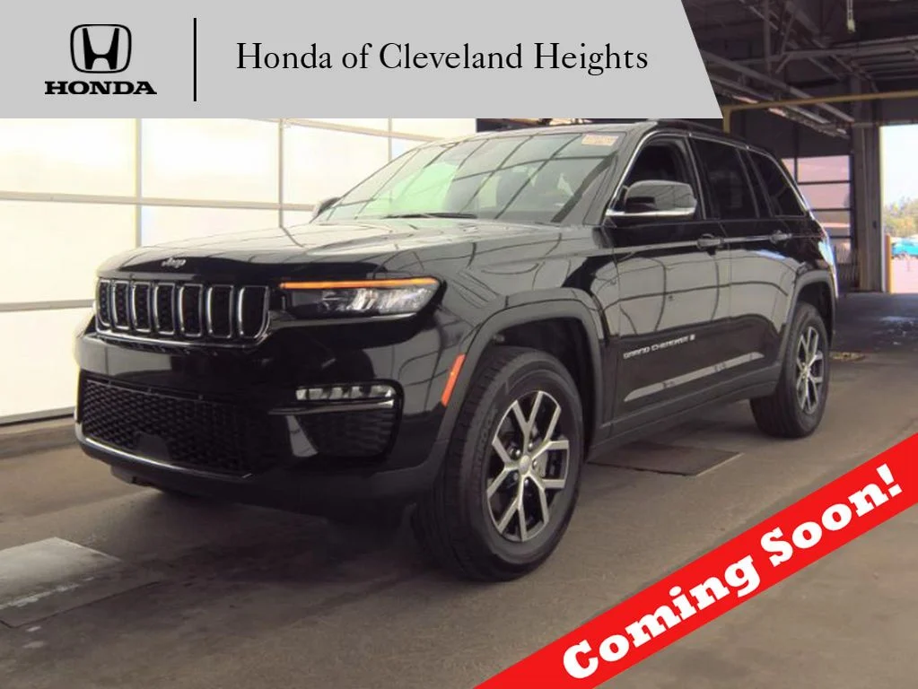 Used 2024 Diamond Black Jeep Limited image 1