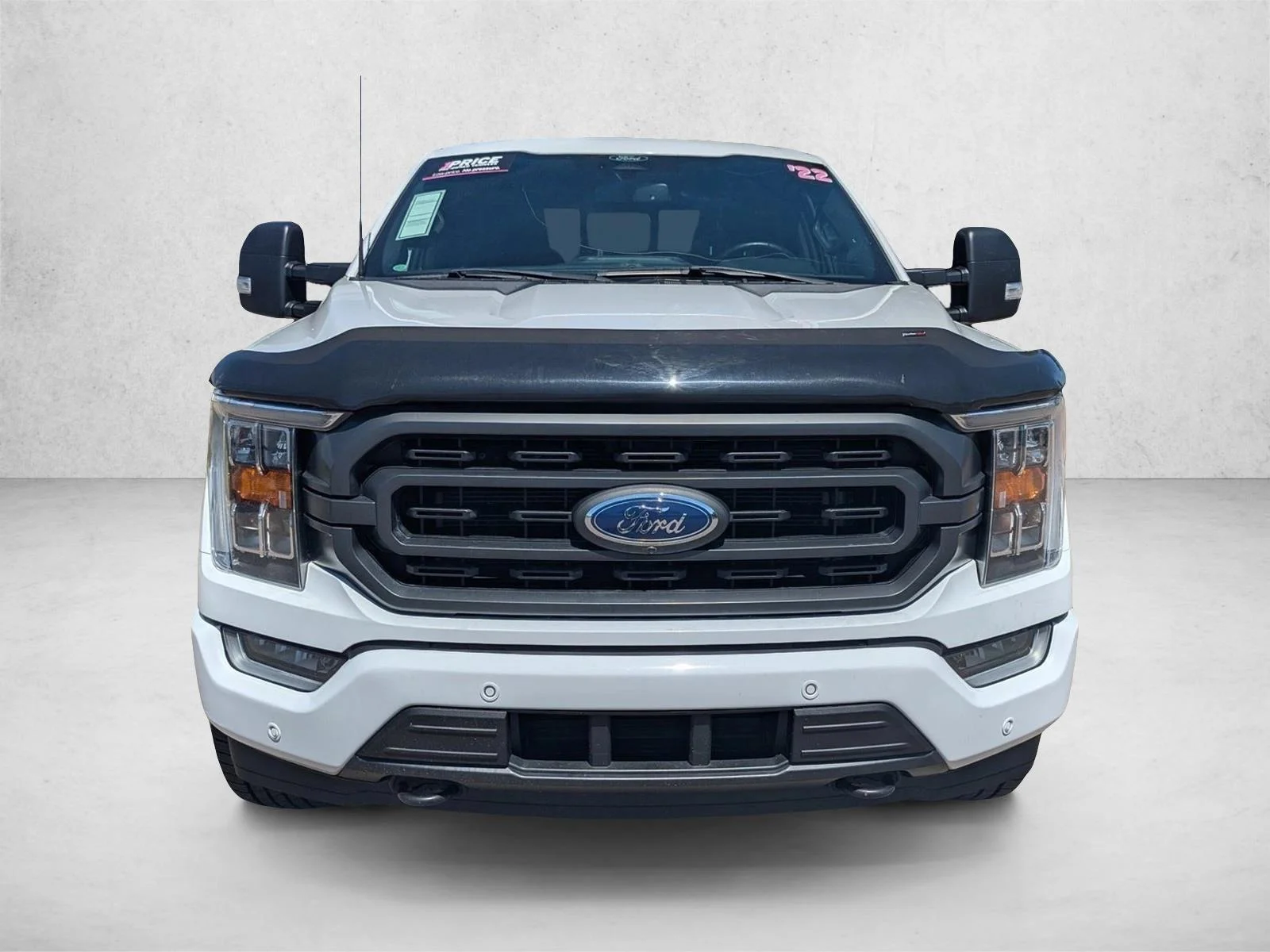 Used 2022 Oxford White Clearcoat Ford XLT image 2