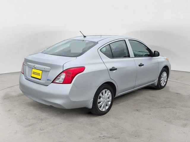 Used 2012 Brilliant Silver Metallic Nissan 1.6 S image 5