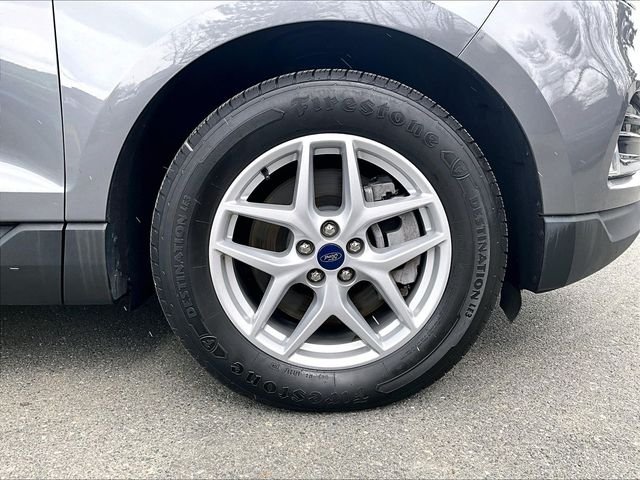 Used 2021 Gray Metallic Ford SEL image 9