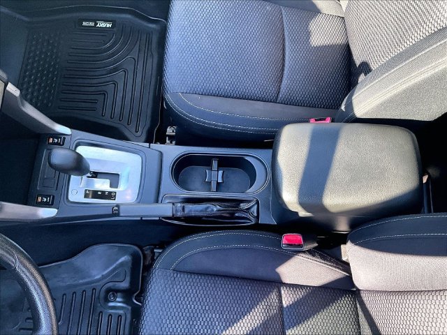 Used 2016 Silver Subaru 2.5i Premium image 15