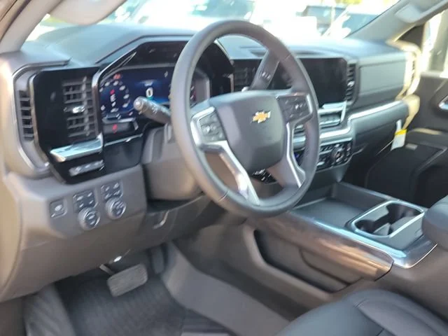 2025 Chevrolet Silverado 2500HD LTZ - Photo 25