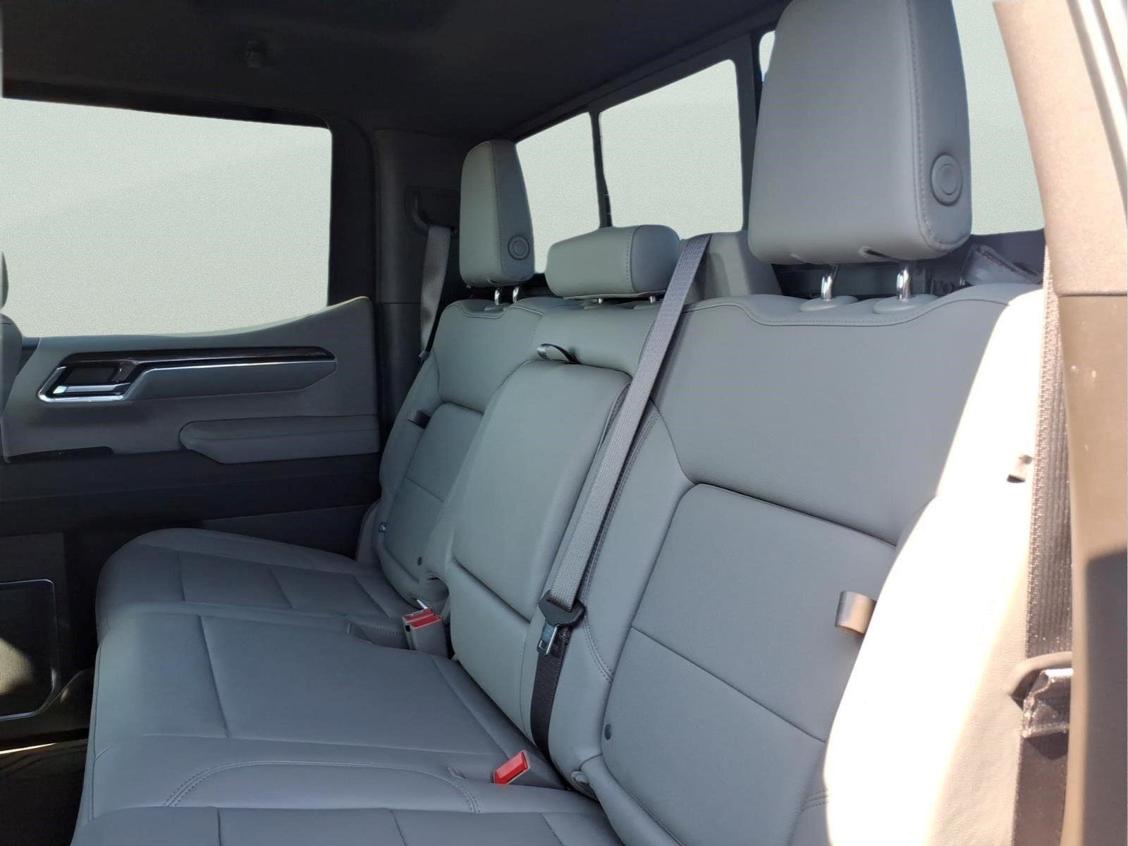 2024 Chevrolet Silverado 1500 LTZ - Photo 13