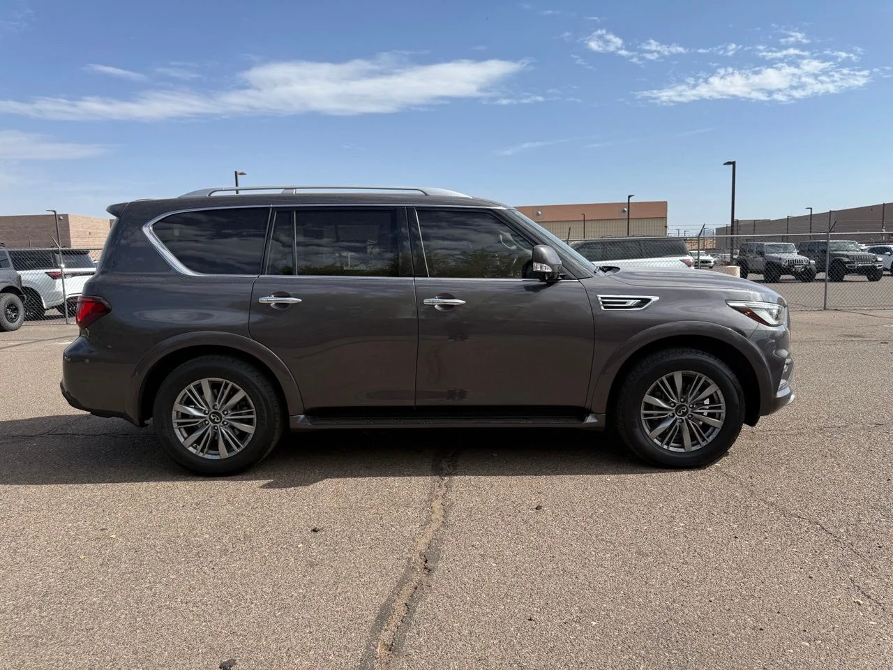Certified Used 2023 Anthracite Gray INFINITI Luxe image 4