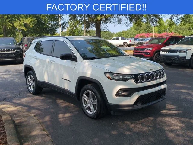 Used 2024 White Jeep Latitude image 7