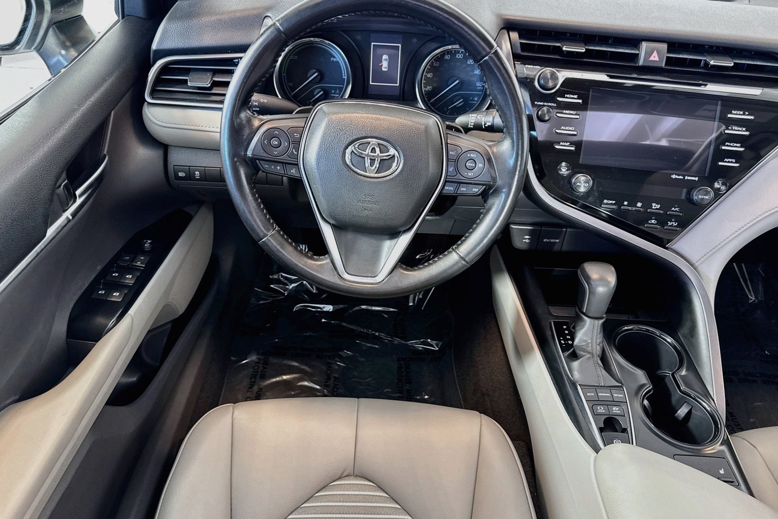 Used 2019 White Toyota Hybrid SE image 21