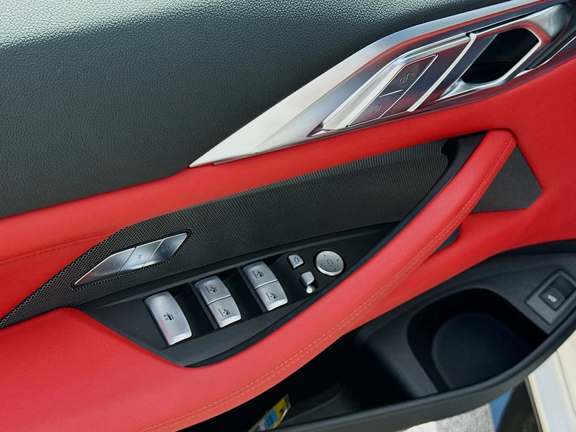 New 2027 Alpine White BMW Competition xDrive image 22