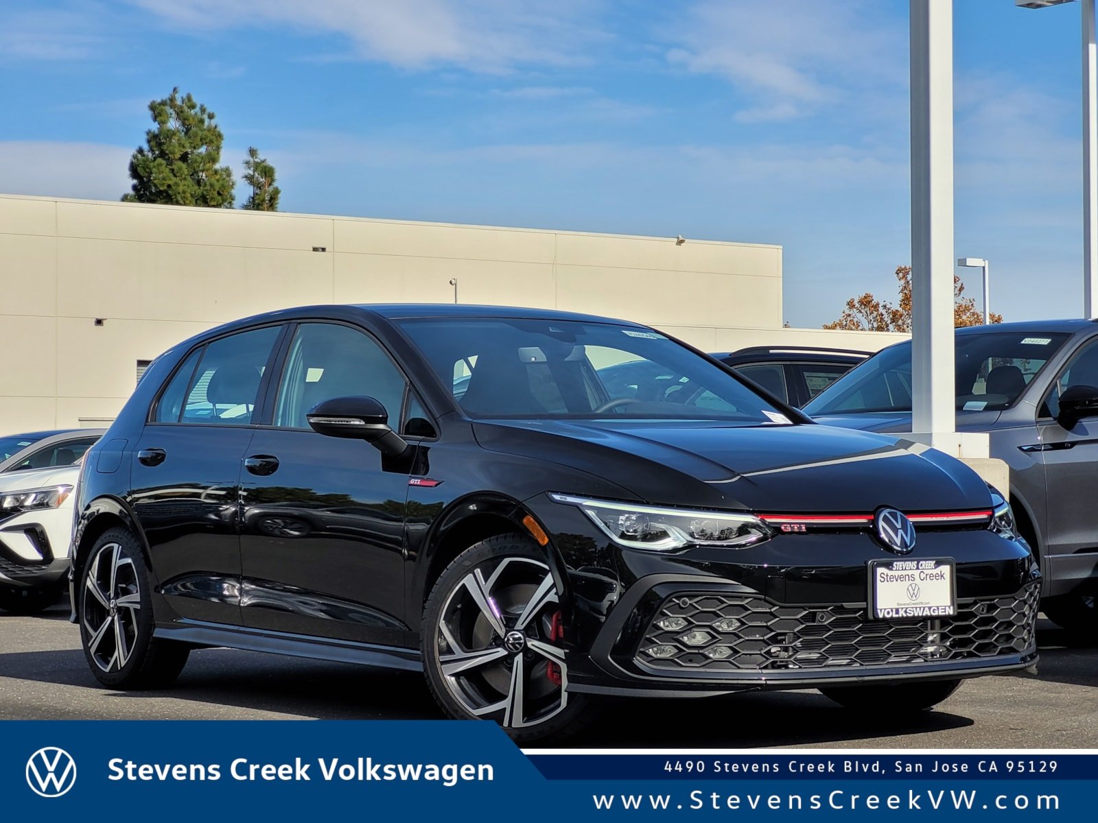 2024 Volkswagen Golf GTI 2.0T SE 4-door DSG's photo