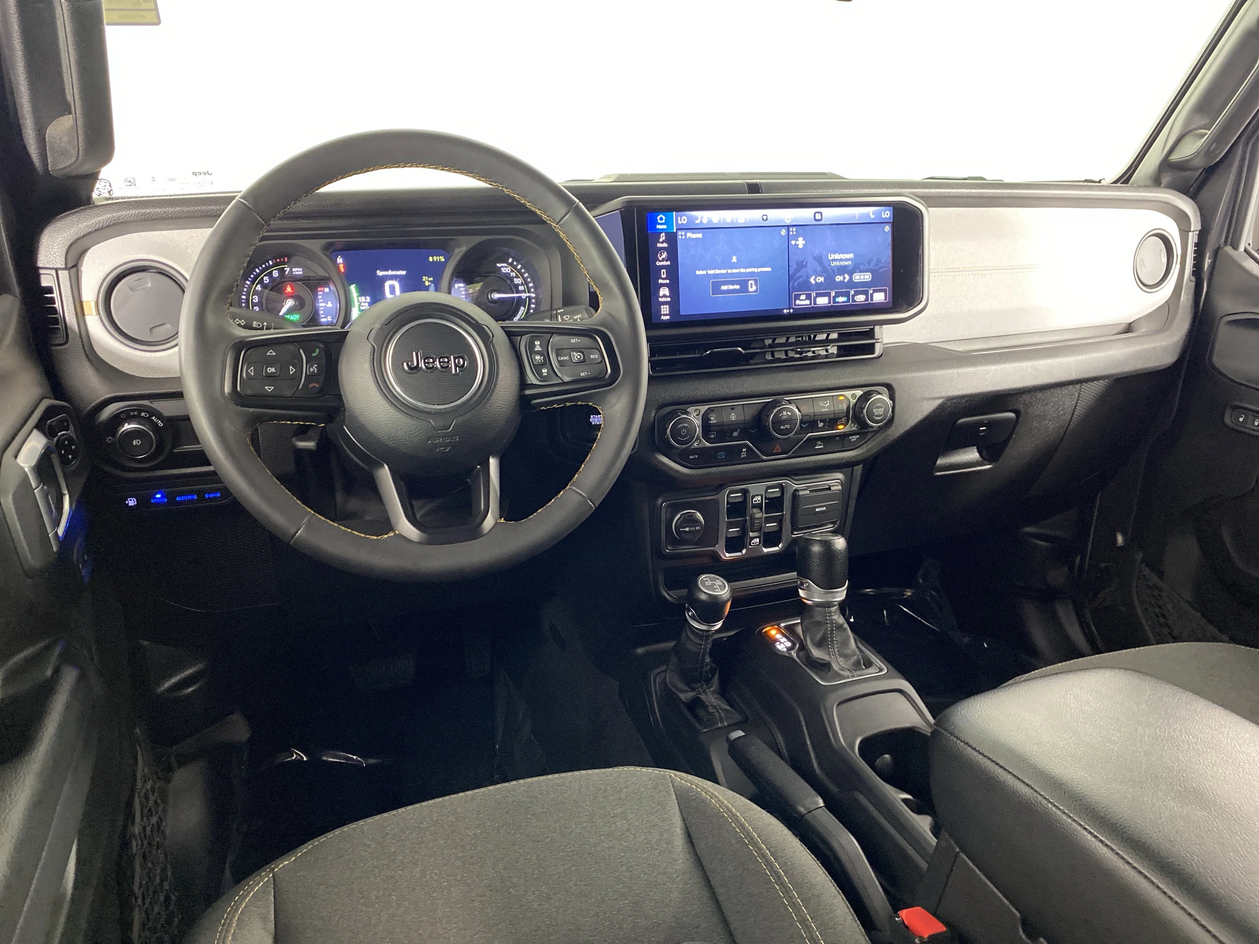 Used 2024 Granite Crystal Metallic Clearcoat Jeep Sport S image 19