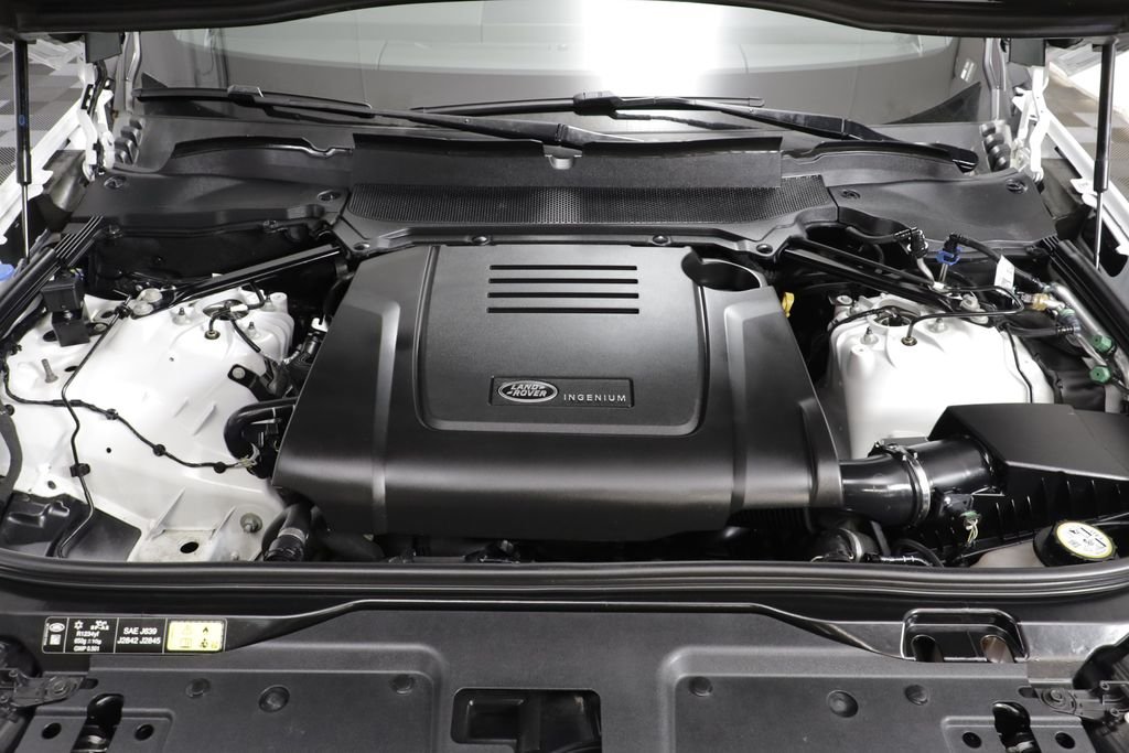 Used 2025 White Land Rover S image 24