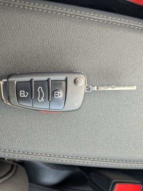 Used 2025  Audi Premium image 26