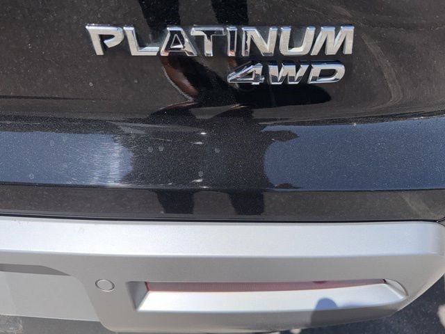 Used 2023 Super Black Nissan Platinum image 13