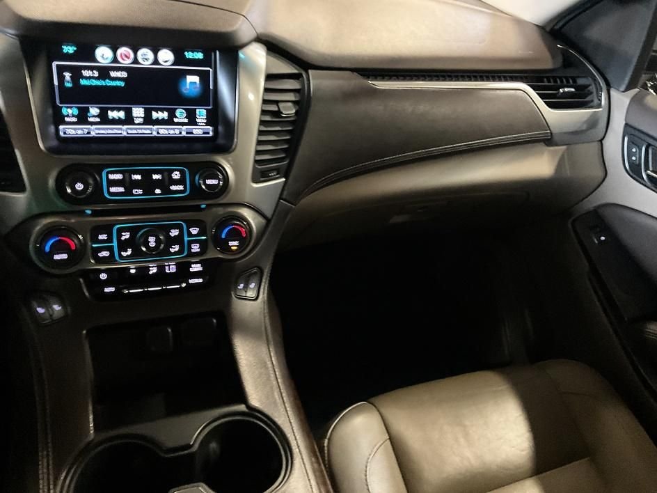 Used 2017 White Chevrolet LT image 25