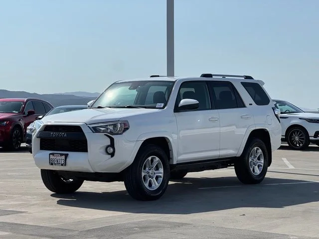 Used 2020 White Toyota SR5 image 6