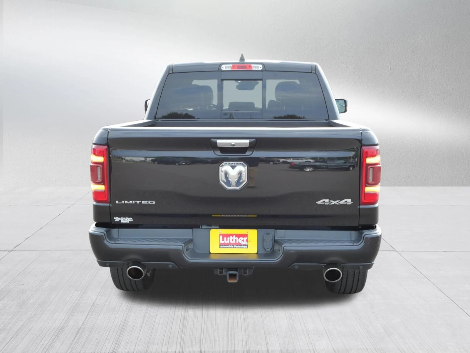Used 2020 Diamond Black Crystal Pearlcoat Ram Limited image 6
