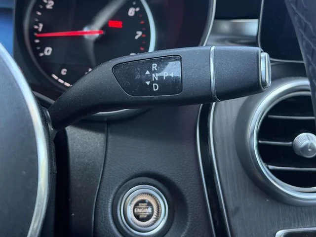 Used 2022  Mercedes-Benz GLC 300 image 29