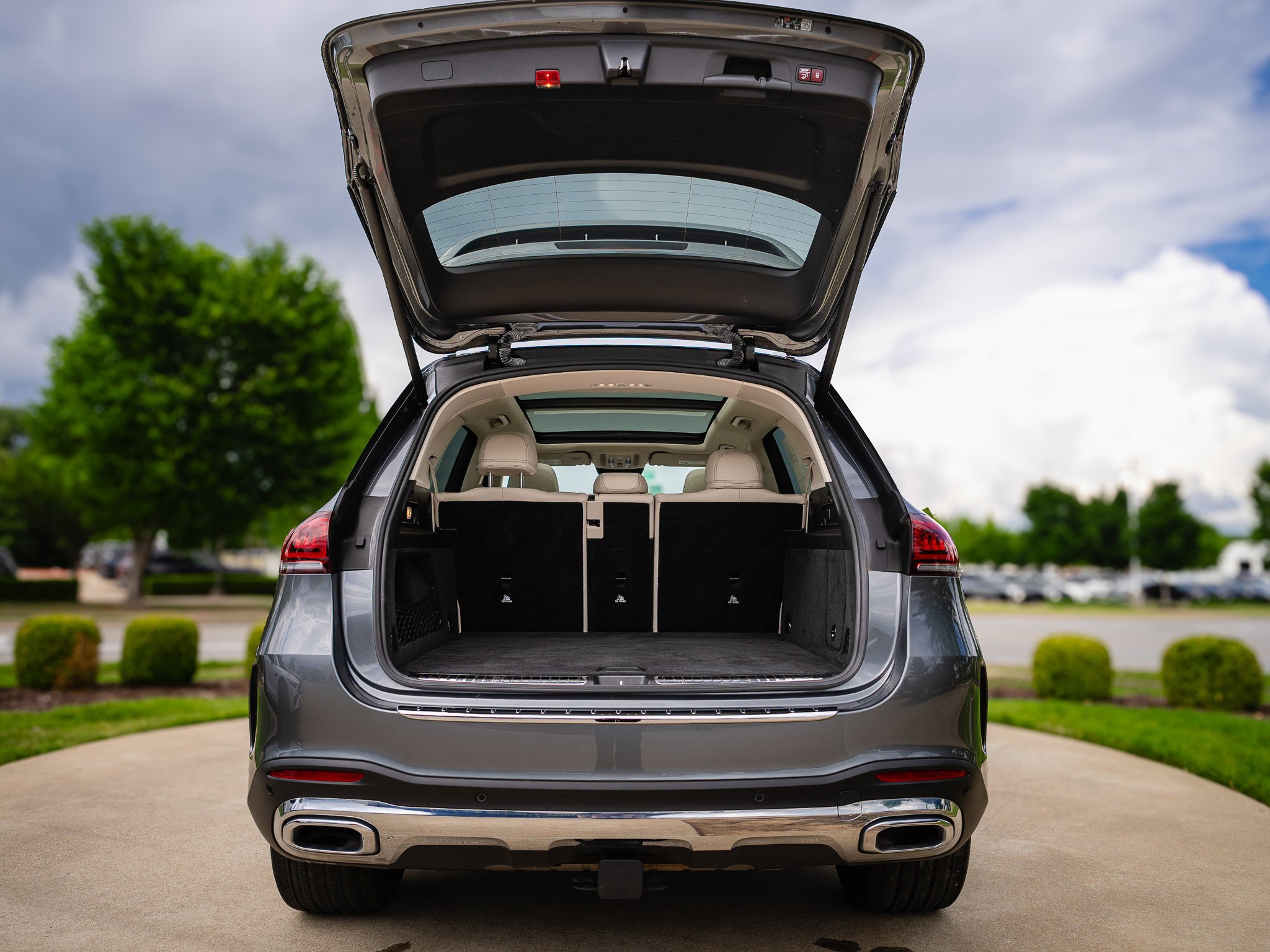 Used 2022 Gray Metallic Mercedes-Benz GLE 350 image 33
