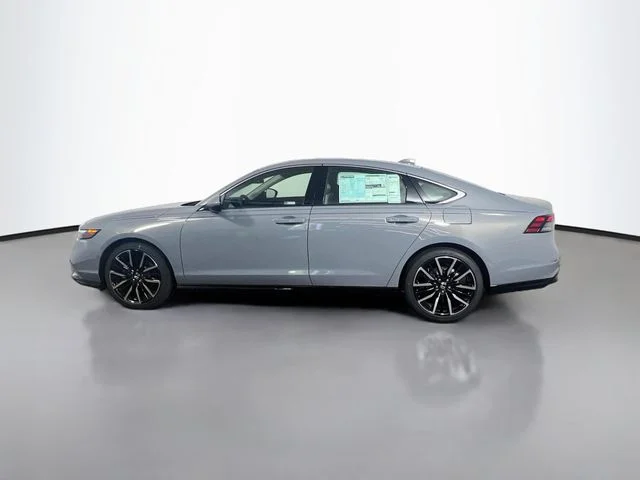 New 2026 Urban Gray Pearl Honda Touring image 5