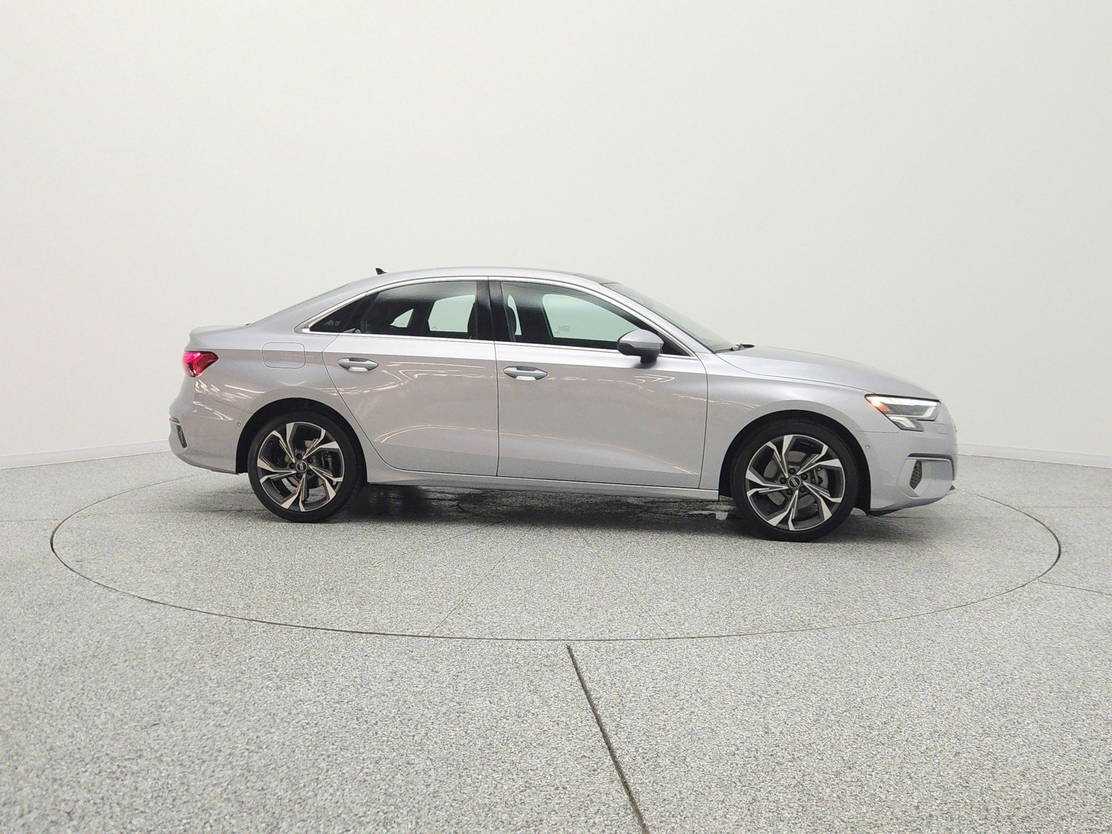 Used 2022 Florett Silver Metallic Audi Premium Plus 40 TFSI image 4