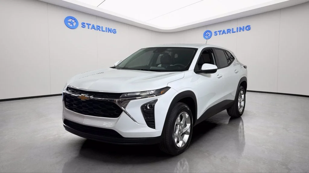 Used 2024 Summit White Chevrolet LS image 2