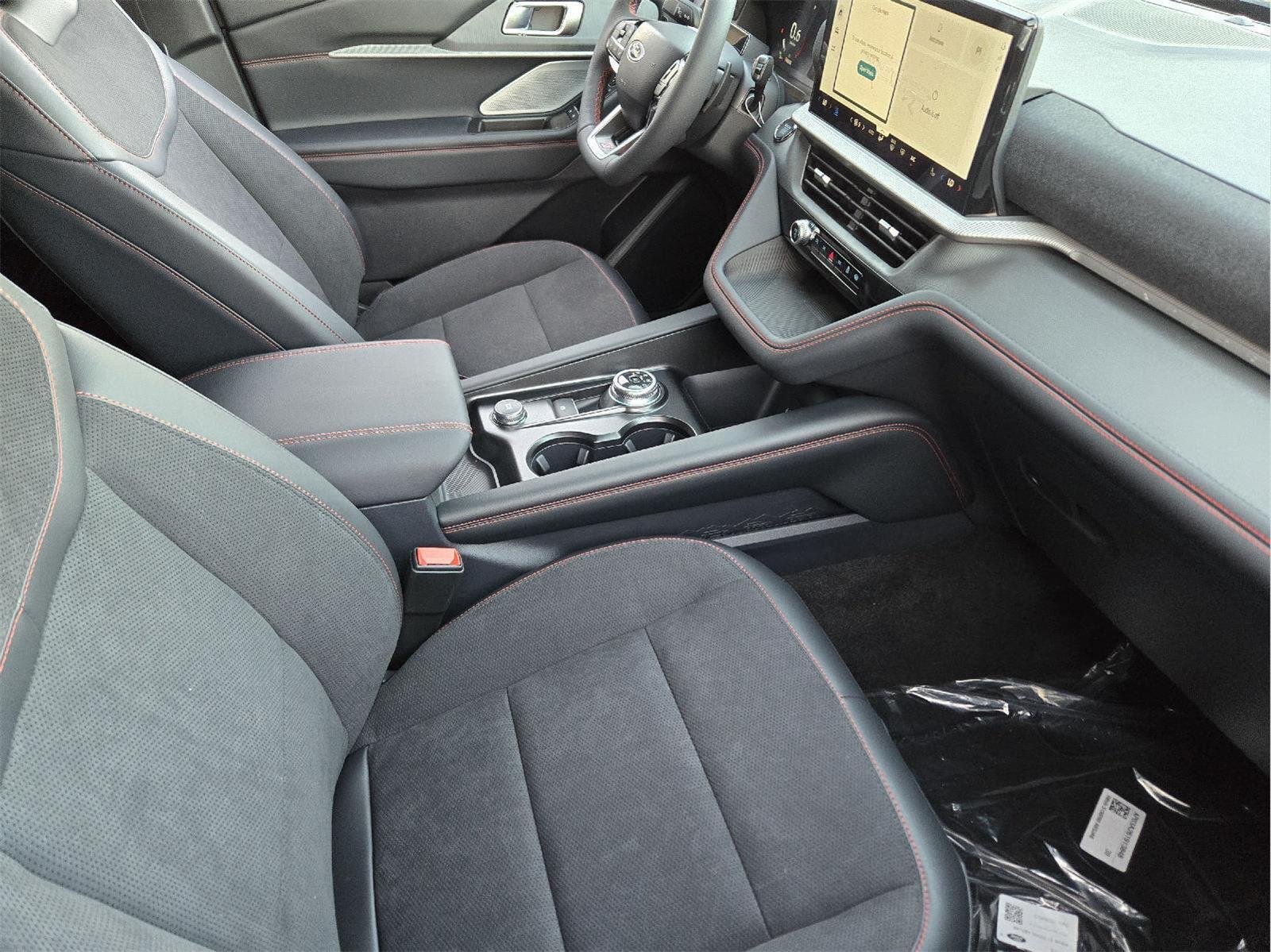 New 2026 Agate Black Metallic Ford ST image 9