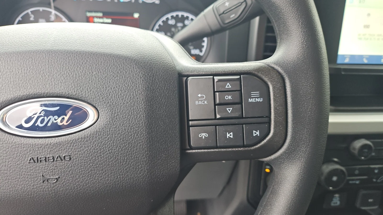 New 2026 Oxford White Ford XL 4WD image 12