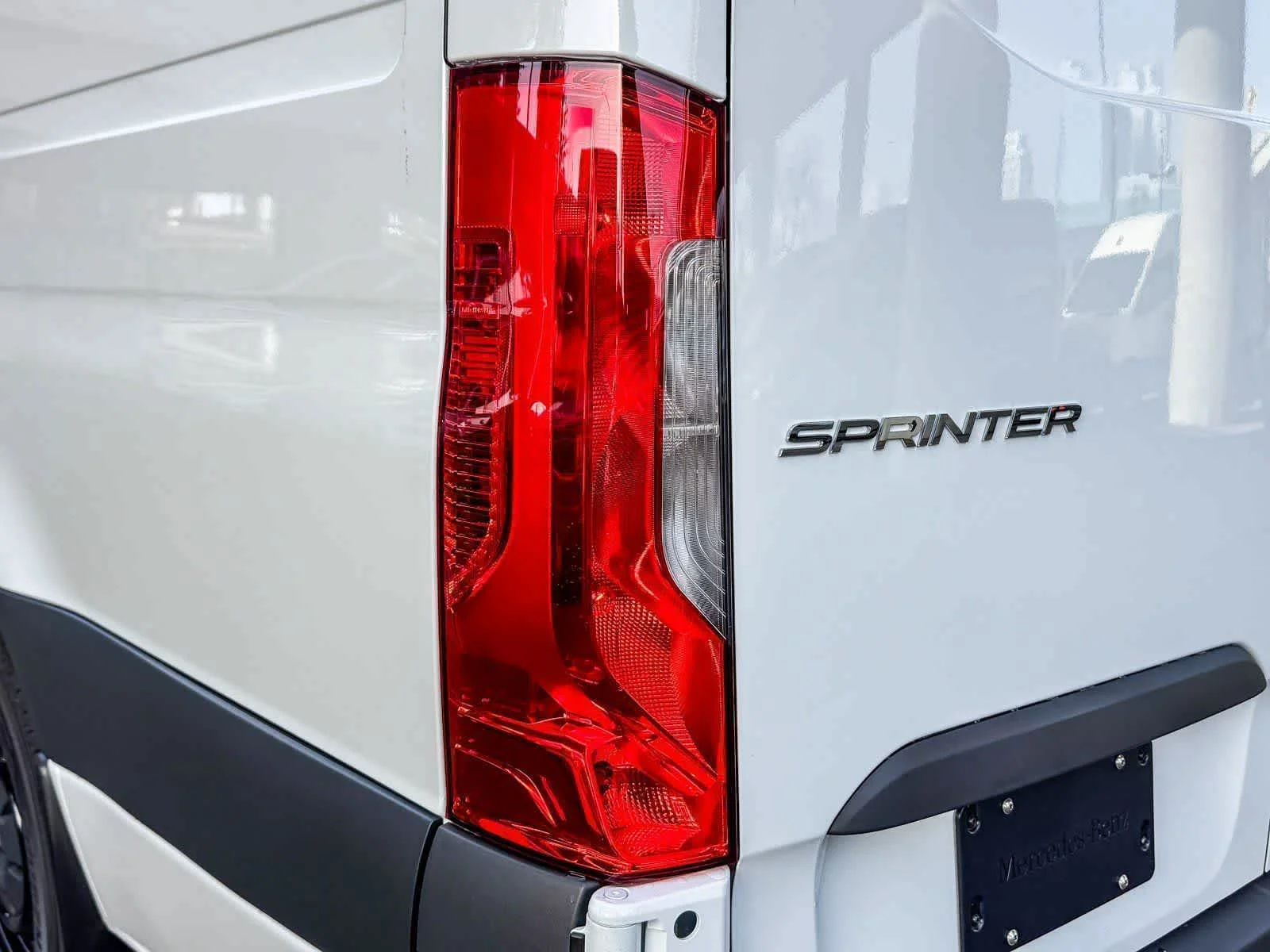 New 2026 Arctic White Mercedes-Benz Cargo 170WB High Roof RWD 2.0L I4 Diesel Turbo SO image 9
