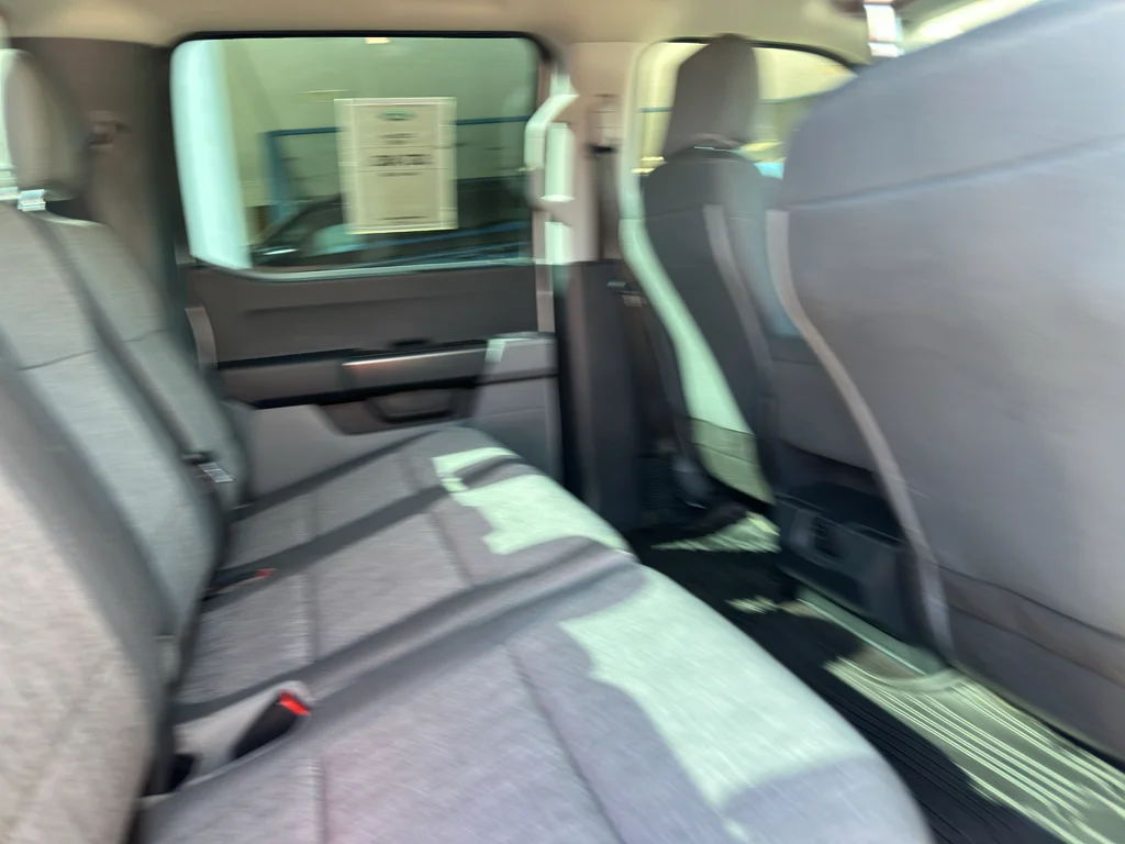 Used 2022 Oxford White Ford XL image 31