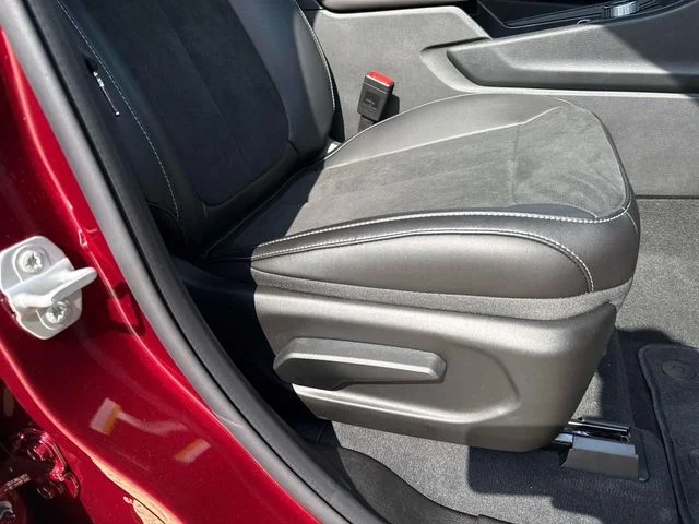 New 2025 Red Jeep Altitude X image 25