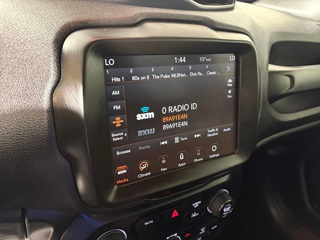 Used 2022 Gray Jeep Altitude image 24