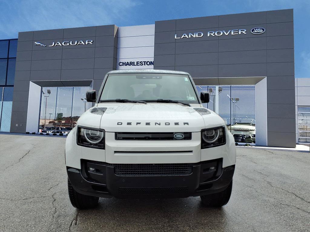 2026 Land Rover Defender X-Dynamic SE - Photo 8