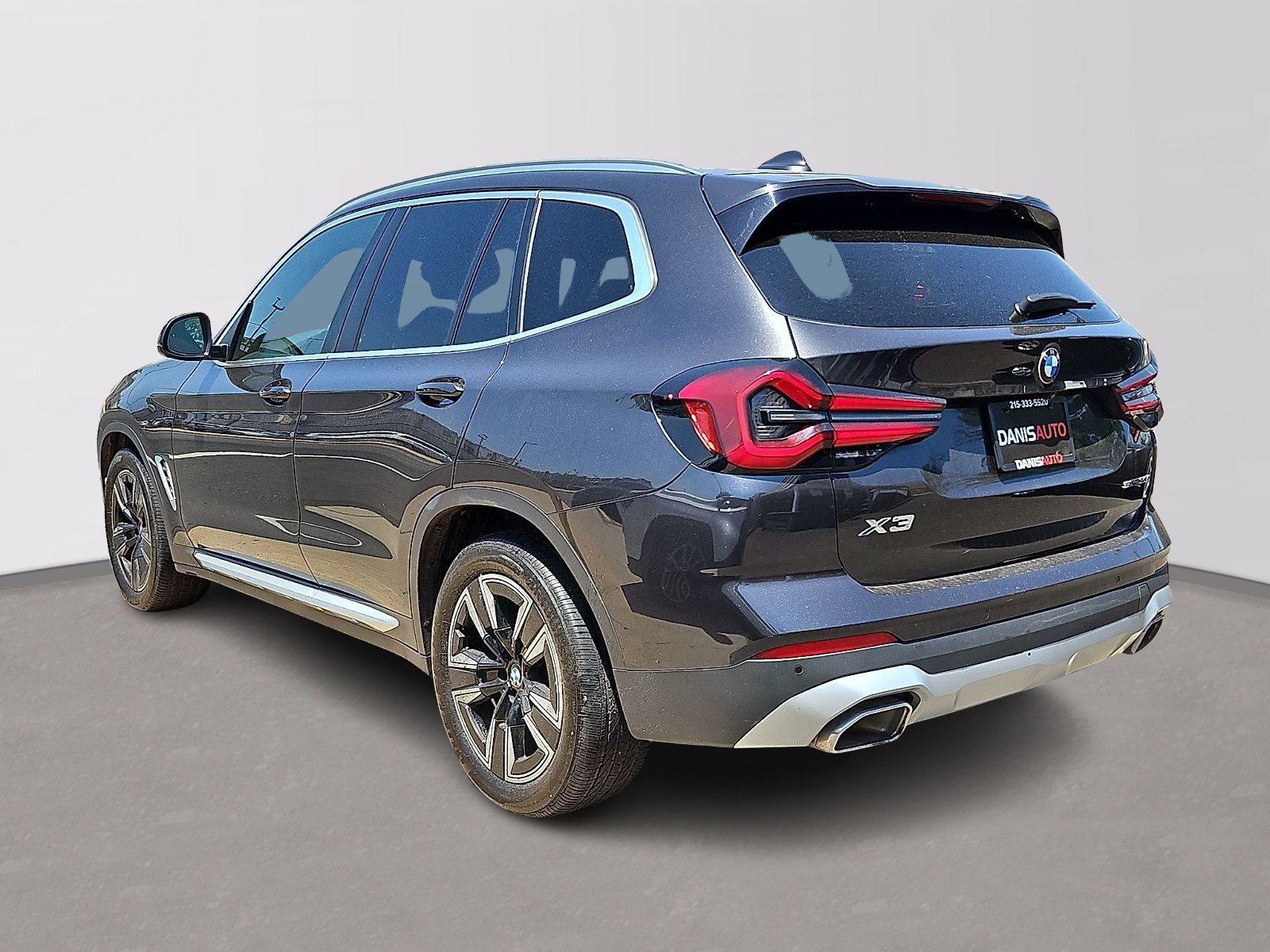 Used 2022 Dark Graphite Metallic - A90 BMW sDrive30i image 7