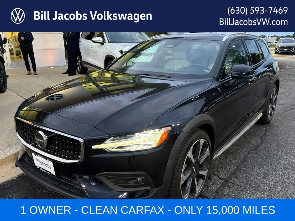 Used 2024 Onyx Black Metallic Volvo Ultimate image 1