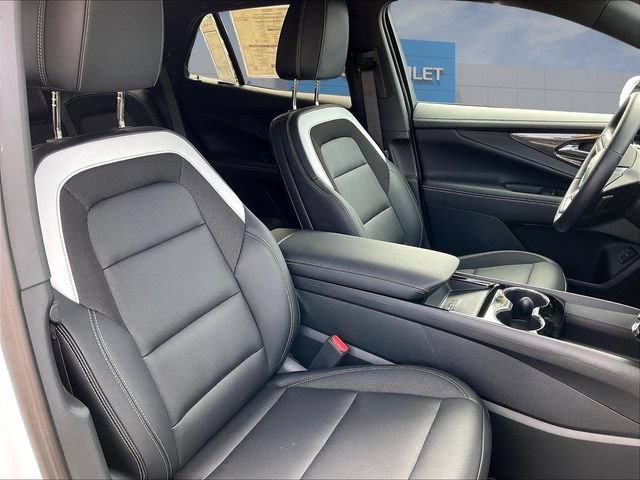 Used 2026 Summit White Chevrolet LT image 14