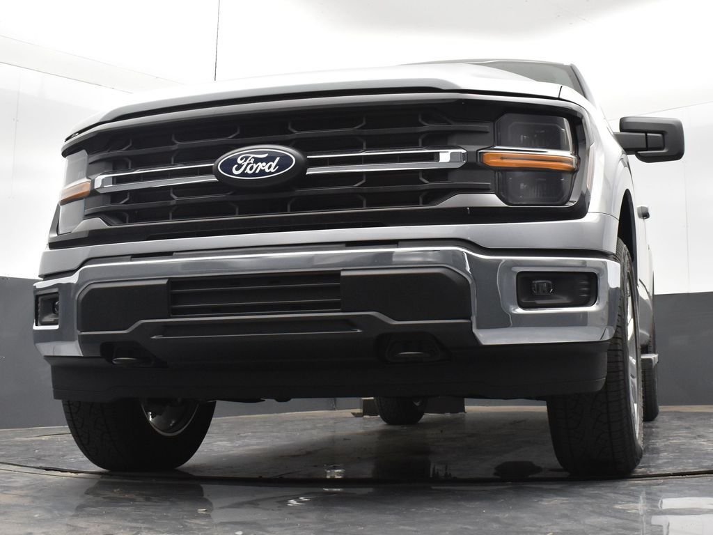 New 2026 Iconic Silver Metallic Ford XLT image 24