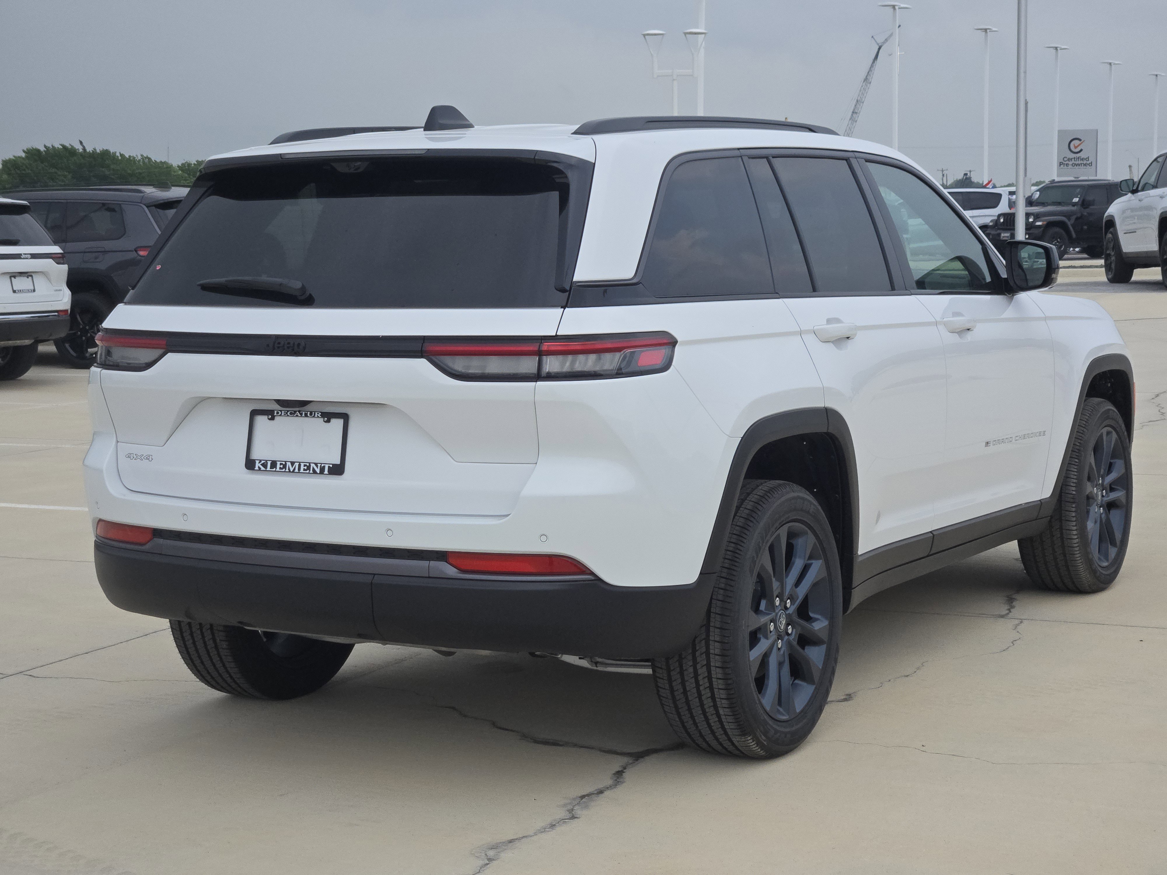 New 2026 Bright White Clear-Coat Exterior Paint Jeep 85th Anniversary Edition image 5