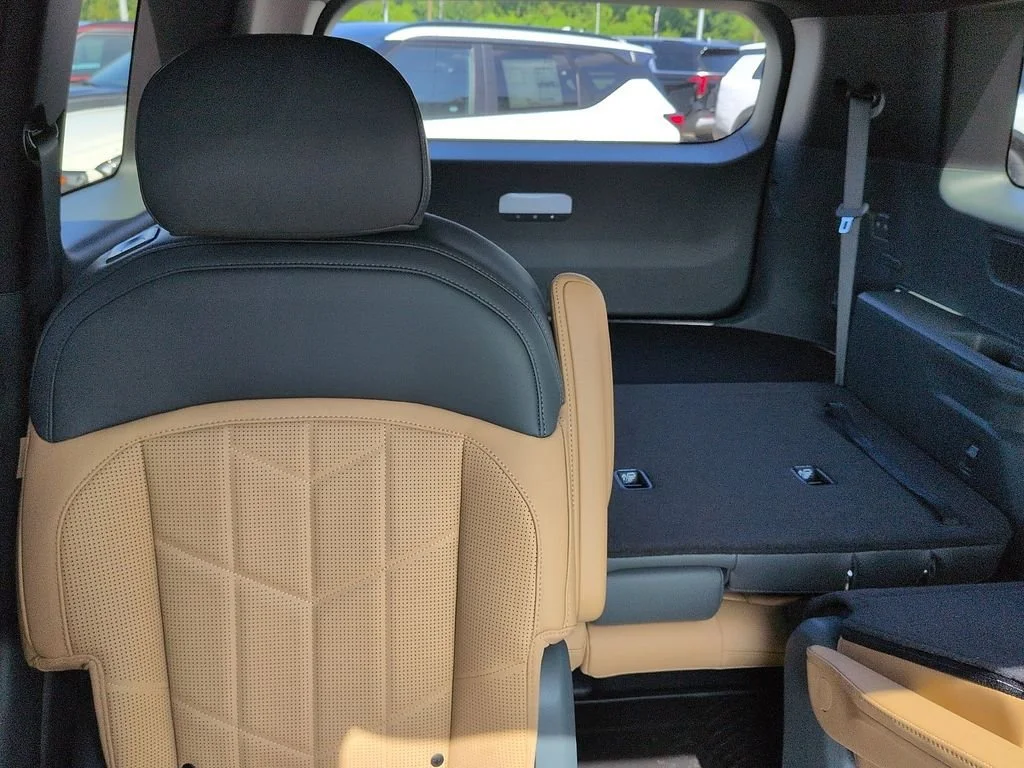 New 2027 Black Jade Green Kia X-LINE SX image 8