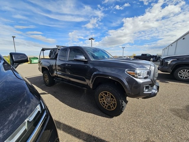 2021 Toyota Tacoma Access Cab photo 4