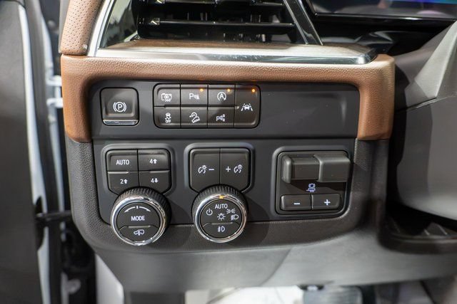 New 2026 Polar White Tricoat Chevrolet High Country image 20