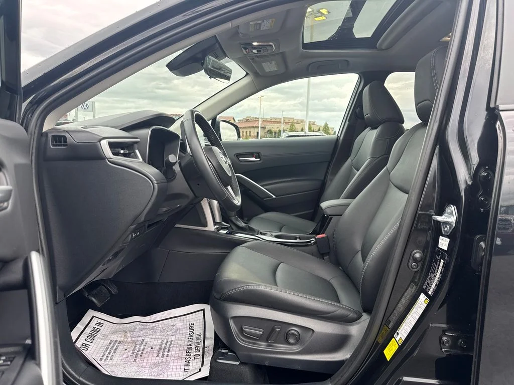 Used 2025 Jet Black Toyota XLE image 31